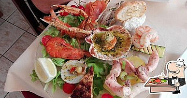 Servii E Riverii Pizzeria Nourriture