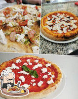 Delo's Pizza E Street Food food