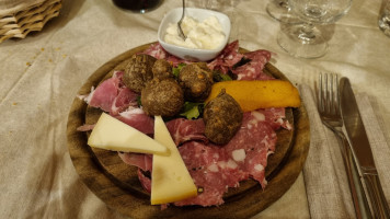 Il Piacere Osteria De Le Barrique food