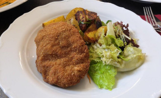 Zájezdní Hostinec U Jiskrů food