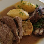 Zájezdní Hostinec U Jiskrů food
