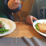 Steaky Tos Nežral food