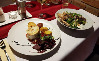 Vinařství U Kapličky food