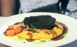 Vinařství U Kapličky food