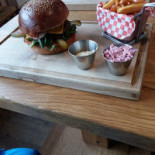 R Burger Minigolf drink