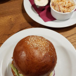 R Burger Minigolf food
