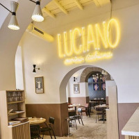 Luciano Cucina Italiana inside