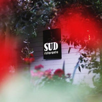 Sud outside