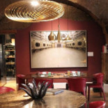 Gagini À l'intérieur