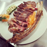 Clint Urban Kitchen Nourriture