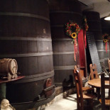 Buschenschank Familie Gamper inside