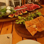 Tenuta Na. Ri food