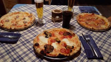 Pizzeria El Resole' food