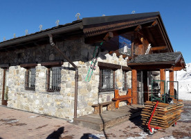 Chalet Le Marmotte outside