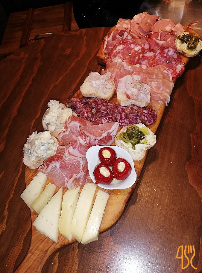Osteria Enodivinus Prosciutteria Comida