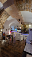 Pizzeria Risto-pub Le Mille E Una Notte inside