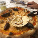 Lo Scoglio food