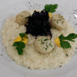 Lo Scoglio food