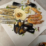 Embassy Comida