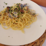 Assèttati Terrasini Comida
