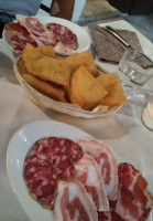 Osteria Caminetto food