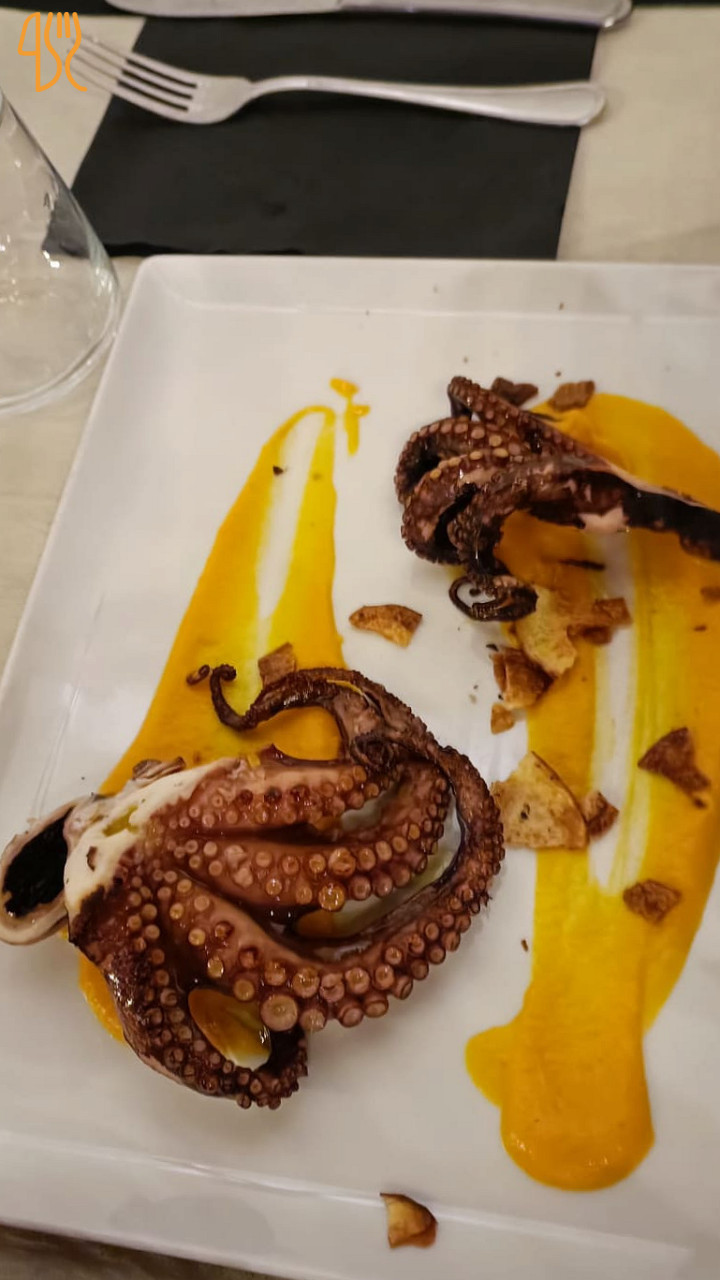 Villa Comus Comida