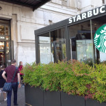 Starbucks Außen