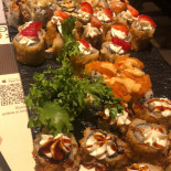 Komugi Sushi Nourriture