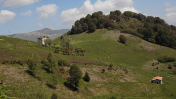 Rifugio Cai Pontogna outside
