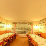 Pizzeria Il Grillo inside