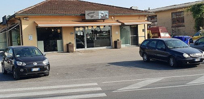 Pasticceria Gherardi outside