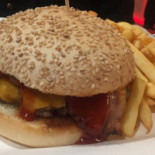 Burger's House food