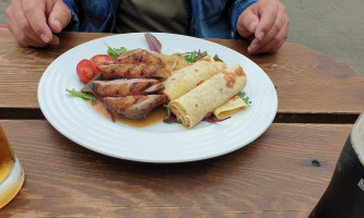 Restaurace Vcelarsky Dvur food