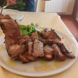 Il Toscano Del Casentino food
