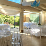 Morrison's Premium Pub Dentro