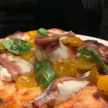 La Pizzoteca food