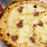 Pizzeria A Gradillo food