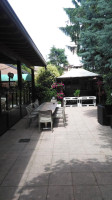 Rian Cafe outside