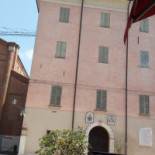 Petalo's Exterior