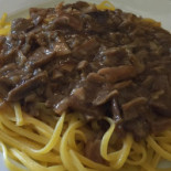 Manubiola Nourriture