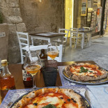 Petra Pizza Gourmet Partenopea À l'intérieur