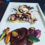Spanish Yard Comida