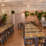 Bistro Di Via Ghislanzoni inside