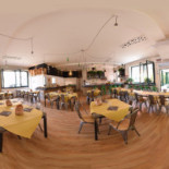 Bistro Di Via Ghislanzoni inside