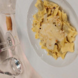 Duemilaeventi Comida