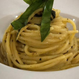 A Cantinella Nourriture