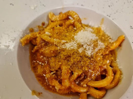 Il Labirinto Di Adriano food