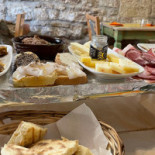 Locanda Del Tartufo food