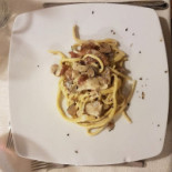 L'angolo Pizzeria food