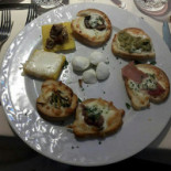 L'angolo Pizzeria food